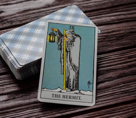 El Ermitaño en el Tarot Significado y Combinaciones